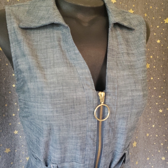 Denim dress with pockets - Picture 2 of 9
